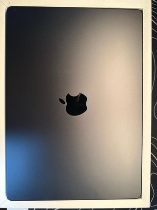 MacBook Pro 14 M4 16GB RAM 512GB SSD