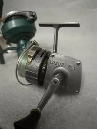 2 carretes de pesca antiguos