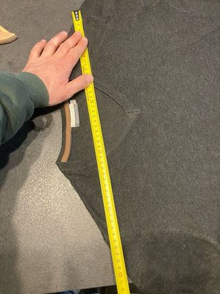 Maglione grigio scollo a V