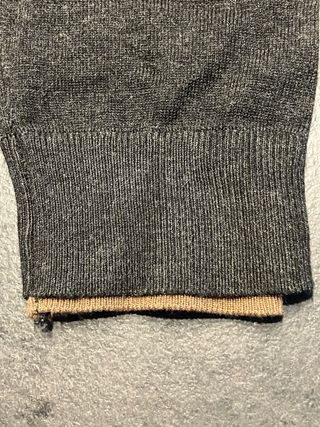 Maglione grigio scollo a V