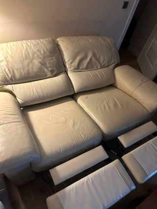 Sofás de piel beige