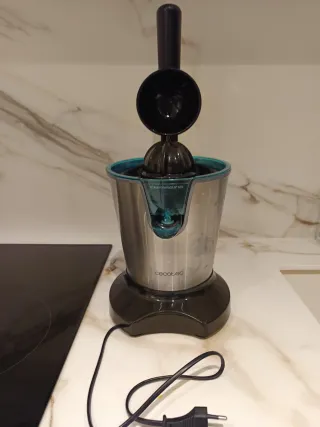 Exprimidor Cecotec Zitrus Power Adjust 600 black