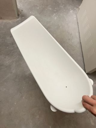 Bañera Stokke Flexi Bath y soporte bebe.