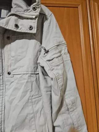 Chaqueta Bomber con Capucha Estilo Militar Gris