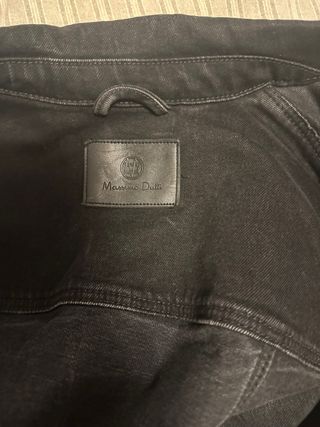 Chaqueta vaquera negra Massimo Dutti