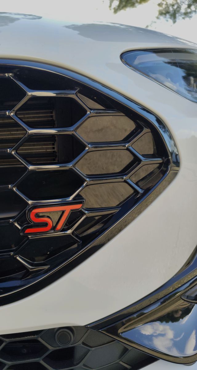 Ford Focus ST 2025 3 mantenimientos incluidos