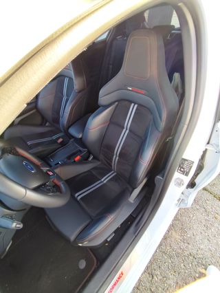 Ford Focus ST 2025 3 mantenimientos incluidos