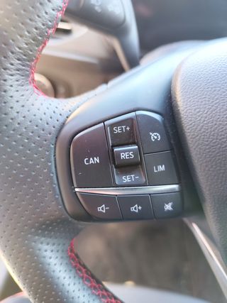 Ford Focus ST 2025 3 mantenimientos incluidos