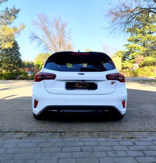 Ford Focus ST 2025 3 mantenimientos incluidos