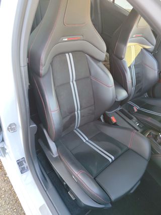 Ford Focus ST 2025 3 mantenimientos incluidos