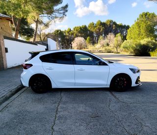 Ford Focus ST 2025 3 mantenimientos incluidos