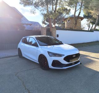 Ford Focus ST 2025 3 mantenimientos incluidos