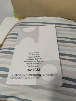 Carro de bebé color beige