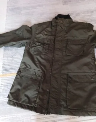 Trenca impermeable,  tres cuartos. Banana Republic