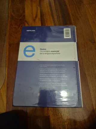NUEVO DICCIONARIO ESENCIAL DE LA LENGUA ESPAÑOL...