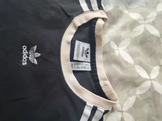 Camiseta Adidas manga larga crop top