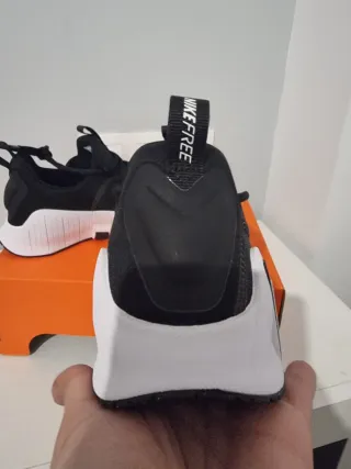 T36,5 Nike Free Metcom 6 negras