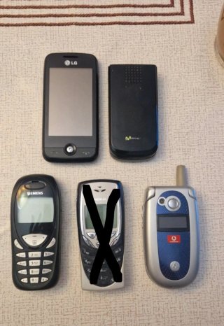 4 teléfonos móviles antiguos