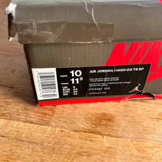 Jordan 1 High Travis Scott Dark Mocha Talla 44