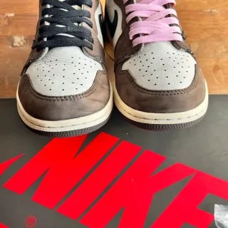 Jordan 1 High Travis Scott Dark Mocha Talla 44