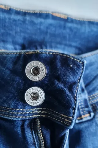 Pantalón vaquero Pepe Jeans desgastado