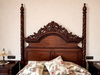 Dormitorio Completo en Nogal, Cama y 2 mesillas