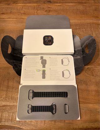 Apple Watch Ultra2, Airpods Pro y Cargador Apple