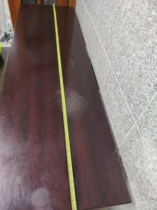 Mesa vintage de madera oscura