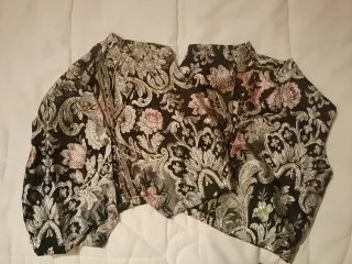 Dos Chaleco Fallero Niños Negro y plateado y algo