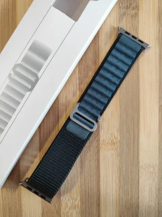 Cinturino Alpine Loop per Apple Watch Ultra 3-2-1