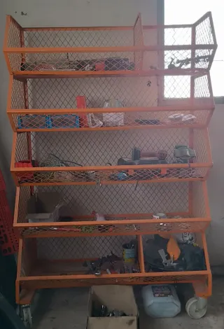 Estantería Metálica Naranja con Ruedas