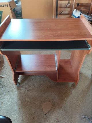 Mesa escritorio ordenador con bandeja