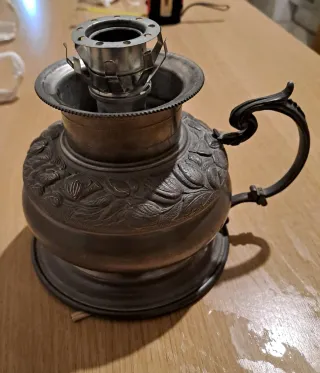 Lampada in peltro decorata