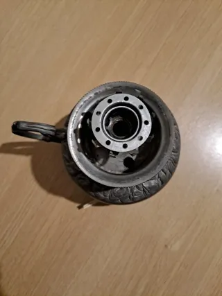 Lampada in peltro decorata