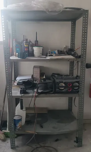 Estantería metálica multiusos