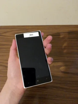 Nokia Telefono Nero e Bianco Moderno