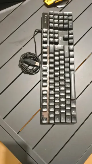 PC gaming - ufficio+ tastiera e mouse gaming