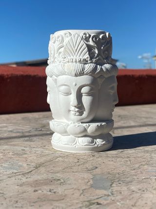 Statuetta gesso teste multiple