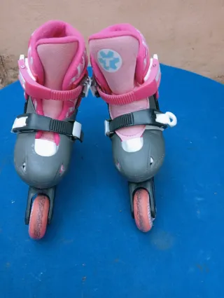 Patines en línea rosas y negros talla 30-33