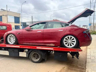 Tesla Model S 2018