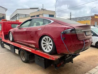 Tesla Model S 2018
