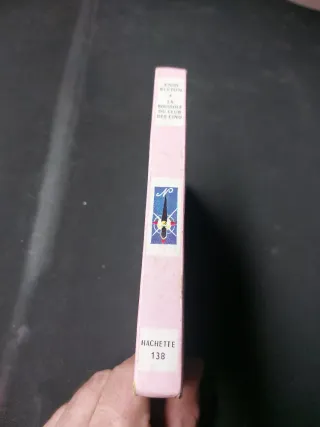 Antiguo libro El club de los cinco en francés