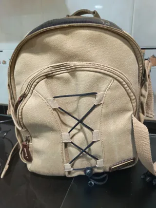 Cámara Canon EOS 400D + Batería y Cargador