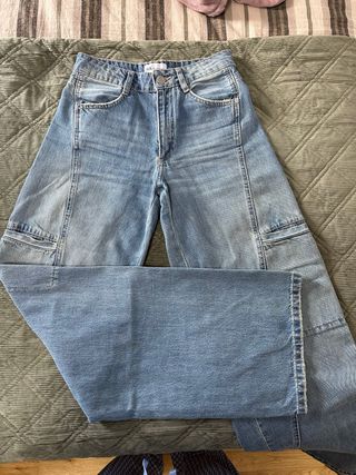 Vaqueros cargo tiro medio Zara
