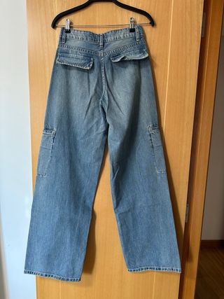 Vaqueros cargo tiro medio Zara