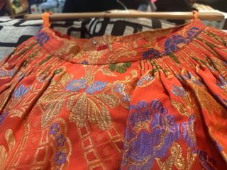 Traje de  fallera naranja flores de colores