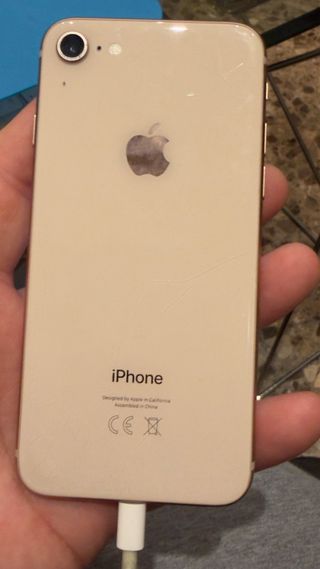 iPhone 8 64GB Dorado