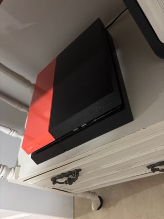 PS4 (PlayStation 4) Negra y Roja