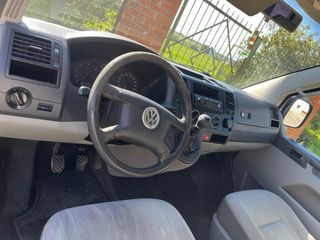 Volkswagen Transporter T5 2004