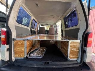 Volkswagen Transporter T5 2004